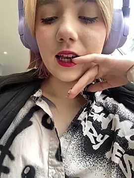 Snapshot of Baby__Naughty chatting on 02/25/25, 08:14 Baby Naughty online show from 02/25/25, 08:14