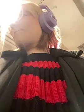 Snapshot of Baby__Naughty chatting on 03/07/25, 11:18 Baby Naughty online show from 03/07/25, 11:18