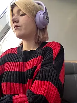 Snapshot of Baby__Naughty chatting on 03/15/25, 08:15 Baby Naughty online show from 03/15/25, 08:15