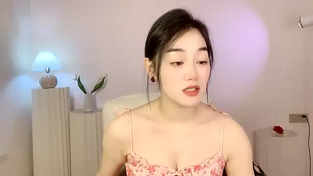 Snapshot of cloud8822 chatting on 01/13/25, 02:21 cloud8822 online show from 01/13/25, 02:21