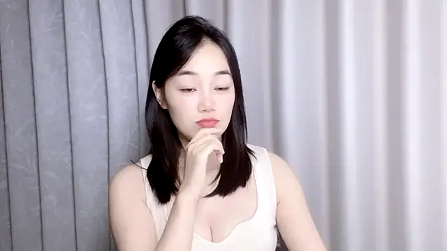 Snapshot of cloud8822 chatting on 09/16/25, 02:40 cloud8822 online show from 09/16/25, 02:40