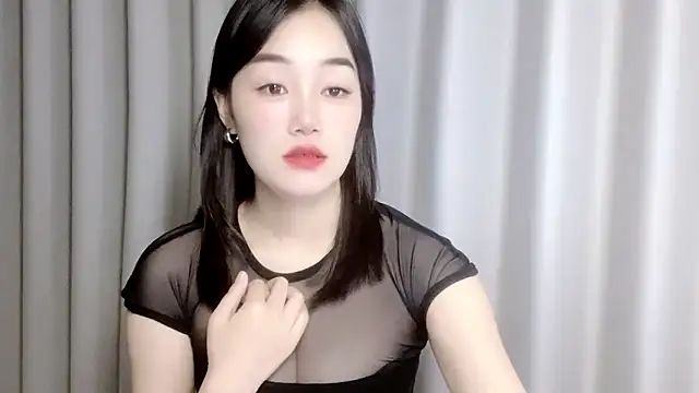 Snapshot of cloud8822 chatting on 09/19/25, 06:04 cloud8822 online show from 09/19/25, 06:04