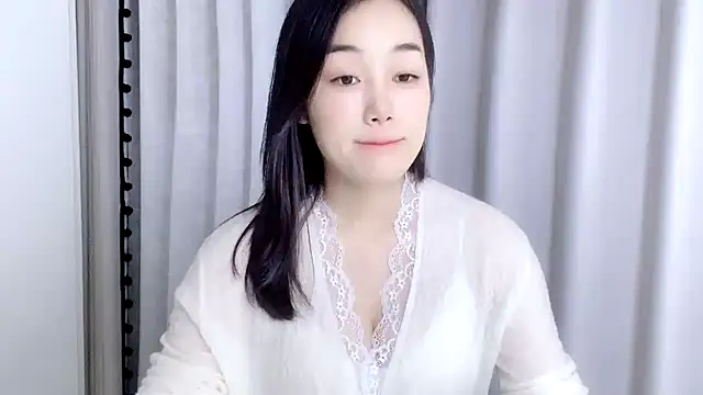 Snapshot of cloud8822 chatting on 10/30/25, 02:40 cloud8822 online show from 10/30/25, 02:40