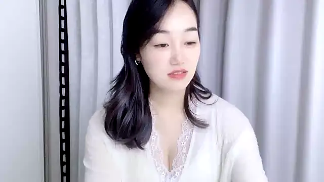 Snapshot of cloud8822 chatting on 11/10/25, 10:58 cloud8822 online show from 11/10/25, 10:58