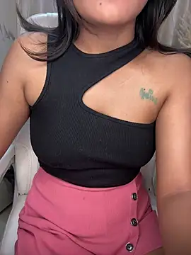 Snapshot of LeisyXO chatting on 01/26/25, 10:13 LeisyXO online show from 01/26/25, 10:13