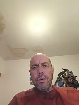 Snapshot of veryverybigdick45 chatting on 05/21/26, 10:28 veryverybigdick45 online show from 05/21/26, 10:28