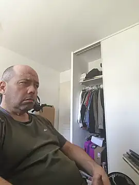 Snapshot of veryverybigdick45 chatting on 05/23/26, 10:41 veryverybigdick45 online show from 05/23/26, 10:41