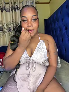 Queenshaz01 online show from 06/16/26, 10:34