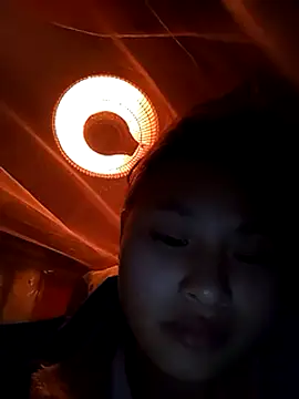 Snapshot of trieungoclnt chatting on 01/11/25, 05:51 trieungoclnt online show from 01/11/25, 05:51