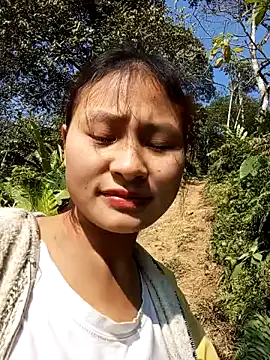 Snapshot of trieungoclnt chatting on 01/13/25, 07:21 trieungoclnt online show from 01/13/25, 07:21