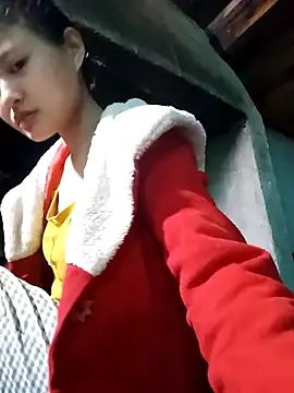 Snapshot of trieungoclnt chatting on 02/21/25, 08:18 trieungoclnt online show from 02/21/25, 08:18