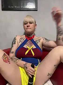 poussichienne online show from 02/12/25, 12:44