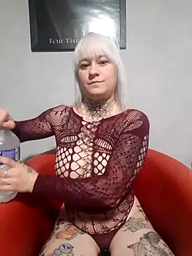 poussichienne online show from 09/14/25, 08:46