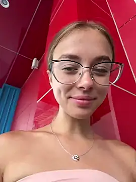 Snapshot of enjoy_my_beauty chatting on 01/16/25, 05:53 enjoy my beauty online show from 01/16/25, 05:53