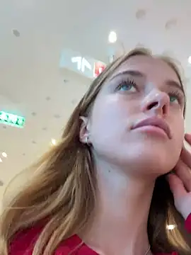 Snapshot of enjoy_my_beauty chatting on 01/17/25, 07:41 enjoy my beauty online show from 01/17/25, 07:41