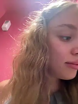 Snapshot of enjoy_my_beauty chatting on 03/13/25, 08:48 enjoy my beauty online show from 03/13/25, 08:48