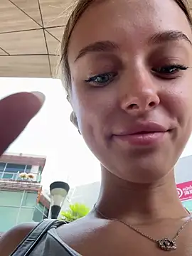 Snapshot of enjoy_my_beauty chatting on 03/14/25, 04:21 enjoy my beauty online show from 03/14/25, 04:21