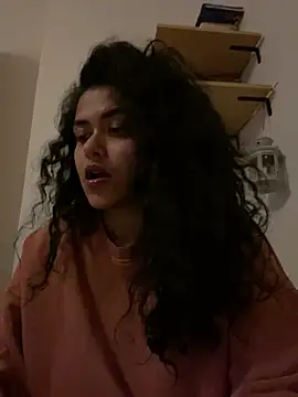 Curvydesifromgermany online show from 12/30/24, 03:46