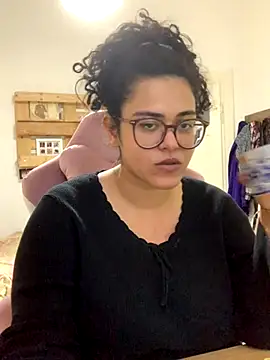 Curvydesifromgermany online show from 11/24/25, 02:39