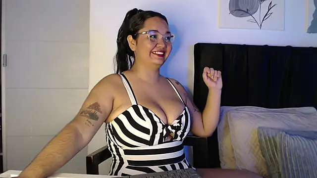 Snapshot of Alezapark chatting on 02/07/25, 04:35 Alezapark online show from 02/07/25, 04:35