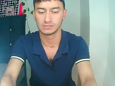 Snapshot of Kevin_Torres chatting on 12/19/24, 08:23 Kevin Torres online show from 12/19/24, 08:23