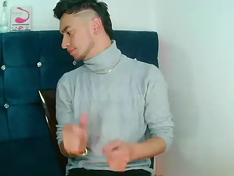 Snapshot of Kevin_Torres chatting on 01/02/25, 10:05 Kevin Torres online show from 01/02/25, 10:05