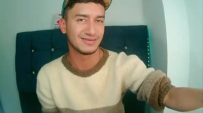 Snapshot of Kevin_Torres chatting on 01/11/25, 04:27 Kevin Torres online show from 01/11/25, 04:27