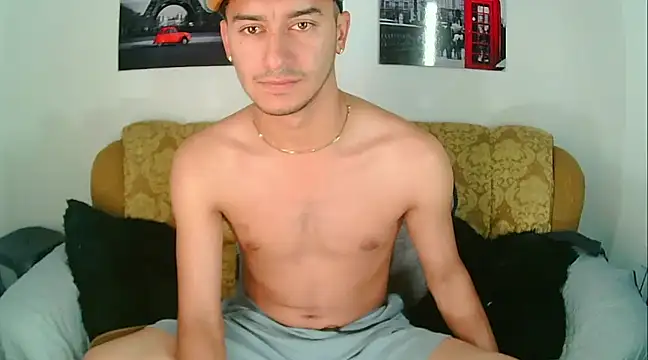 Snapshot of Kevin_Torres chatting on 01/18/25, 06:21 Kevin Torres online show from 01/18/25, 06:21