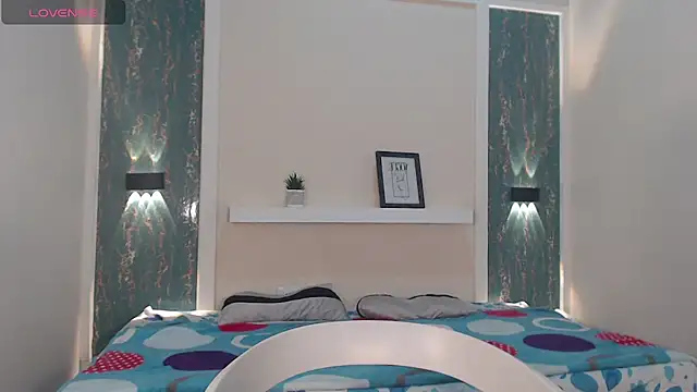 Snapshot of Kevin_Torres chatting on 09/29/25, 05:45 Kevin Torres online show from 09/29/25, 05:45