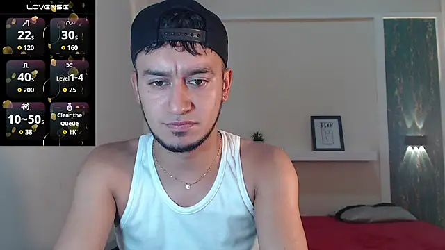 Snapshot of Kevin_Torres chatting on 10/11/25, 03:17 Kevin Torres online show from 10/11/25, 03:17