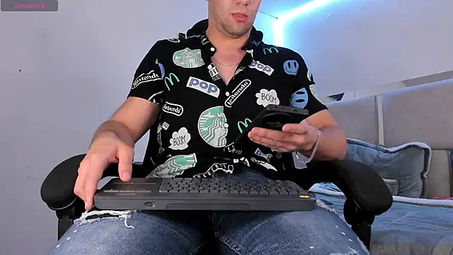 Damon Bakert online show from 02/08/25, 09:04