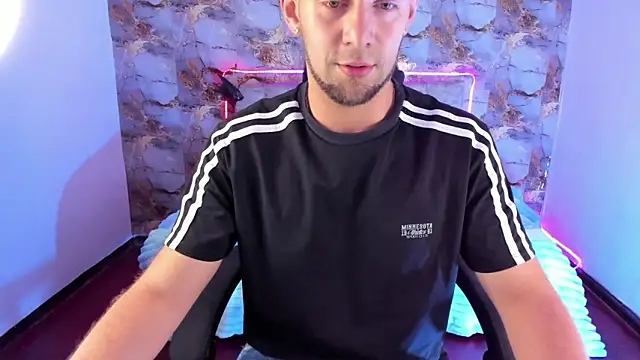 Snapshot of Damon_Bakert chatting on 04/01/26, 10:18 Damon Bakert online show from 04/01/26, 10:18