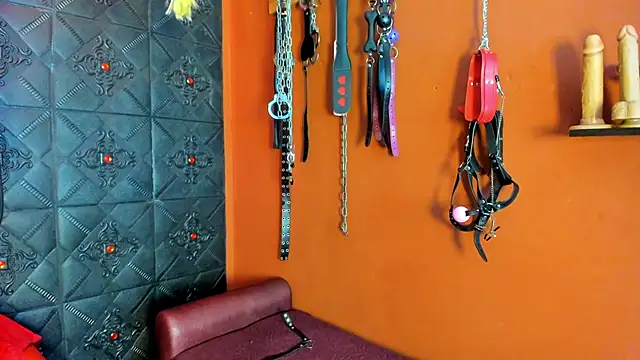 Snapshot of annavi_ chatting on 10/22/25, 07:02 annavi online show from 10/22/25, 07:02