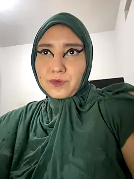 hannahayat online show from 10/30/25, 10:54