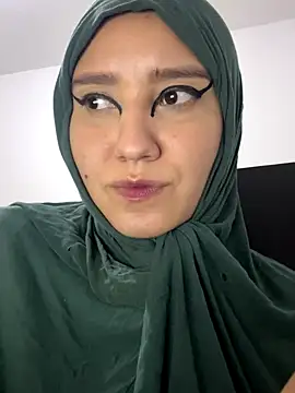 hannahayat online show from 11/25/25, 11:27