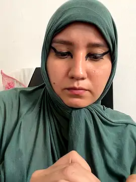 hannahayat online show from 12/21/25, 03:52