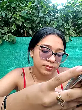 -VICKKY online show from 01/11/25, 07:05