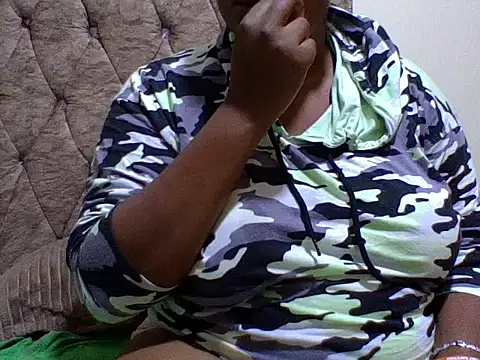 zoey10 online show from 09/19/25, 05:20