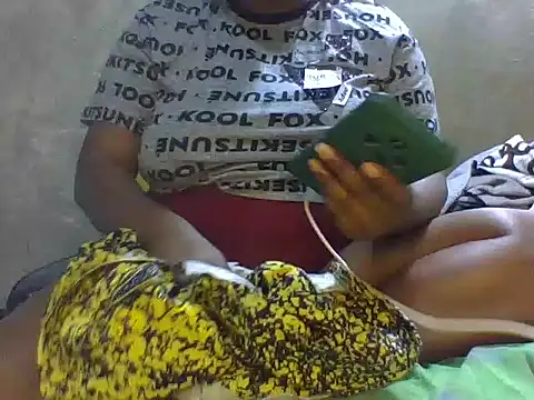 zoey10 online show from 10/14/25, 05:03