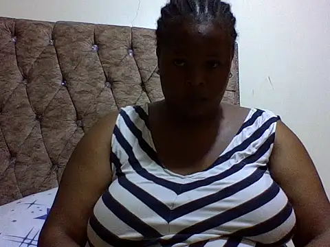 Snapshot of zoey10 chatting on 04/01/26, 05:10 zoey10 online show from 04/01/26, 05:10