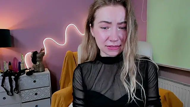 Mia Tasty online show from 09/17/25, 06:48