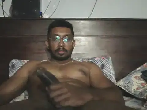 Snapshot of chennaibull101 chatting on 12/28/24, 04:20 chennaibull101 online show from 12/28/24, 04:20