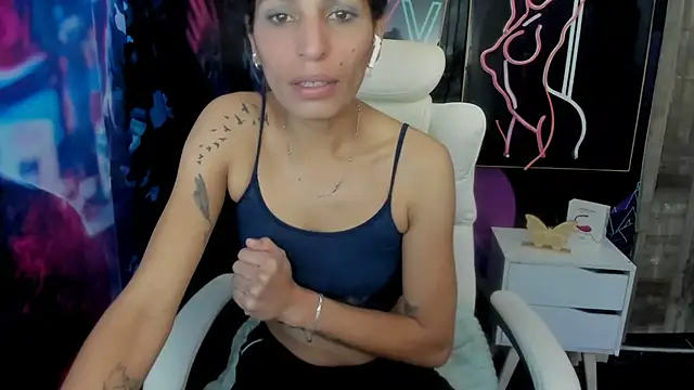 ImCrazzy online show from 02/04/25, 01:38