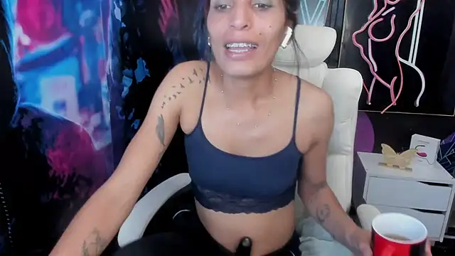 ImCrazzy online show from 02/04/25, 07:44