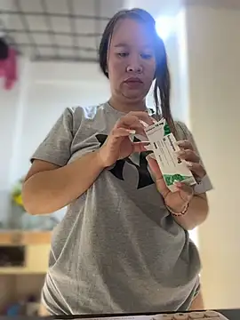 Emiily lee online show from 02/21/26, 09:32