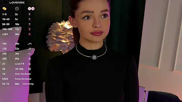 Snapshot of AnaWest chatting on 01/14/25, 08:31 AnaWest online show from 01/14/25, 08:31