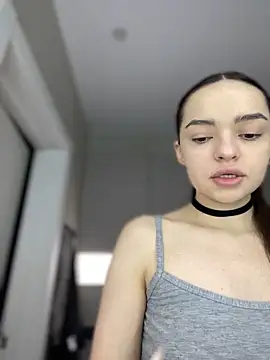 Snapshot of AnaWest chatting on 01/20/25, 04:43 AnaWest online show from 01/20/25, 04:43