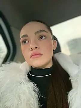 Snapshot of AnaWest chatting on 01/21/25, 05:38 AnaWest online show from 01/21/25, 05:38