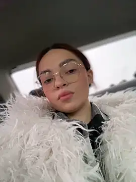 Snapshot of AnaWest chatting on 01/28/25, 05:43 AnaWest online show from 01/28/25, 05:43