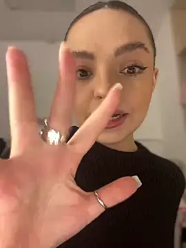 Snapshot of AnaWest chatting on 02/20/25, 06:06 AnaWest online show from 02/20/25, 06:06